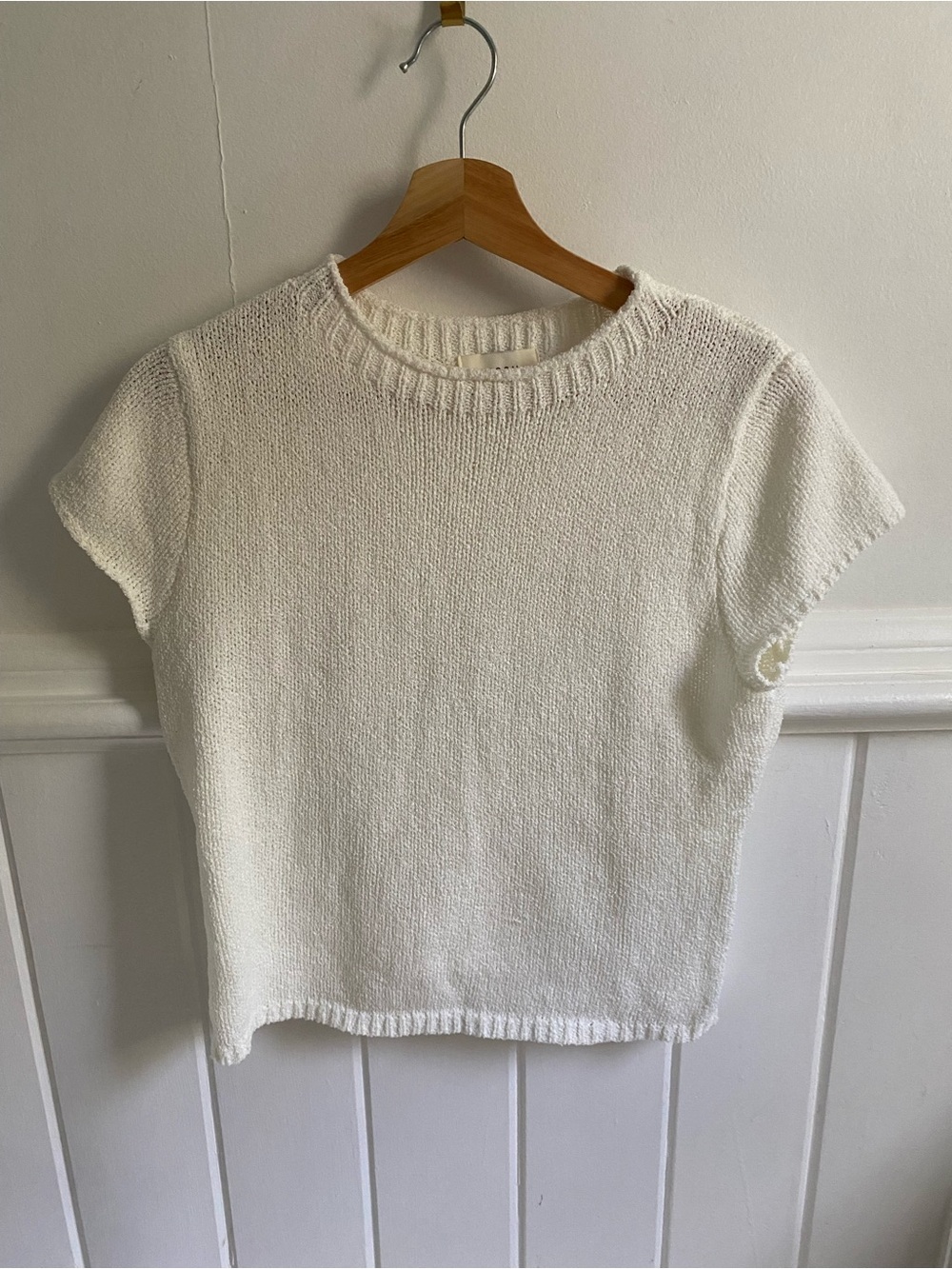 DISSH White Short Sleeve Knit Top
